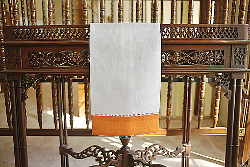 White Hemstitch Guest Towel with Autumn Blaze border - Click Image to Close